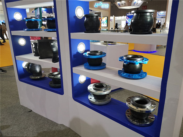 上海橡膠軟連節(jié),耐強(qiáng)酸堿腐蝕的,通徑DN65 上海橡膠軟連節(jié),耐強(qiáng)酸堿腐蝕的,通徑DN65